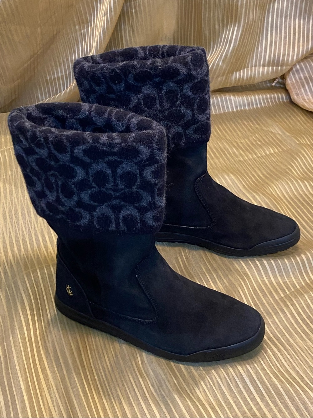 COACH Black leather Women's Boots with Patterned Wool Knit Cuff, size 8 - Picture 13 of 16
